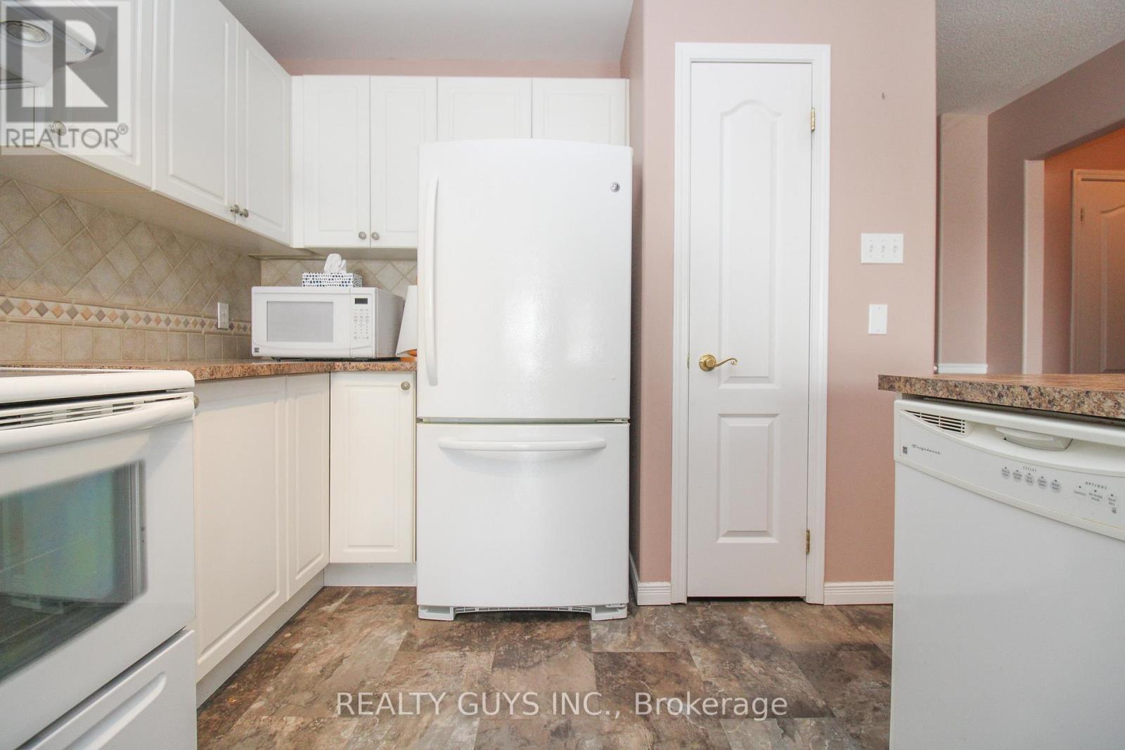 Unit #6 - 909 Wentworth Street, Peterborough (Otonabee Ward 1), Ontario  K9J 8R7 - Photo 9 - X13147972