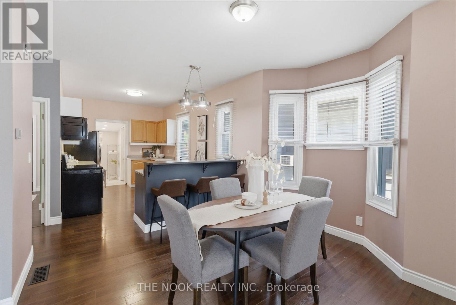 576 Wolfe Street, Peterborough (Town Ward 3), Ontario  K9J 2L8 - Photo 3 - X13149800