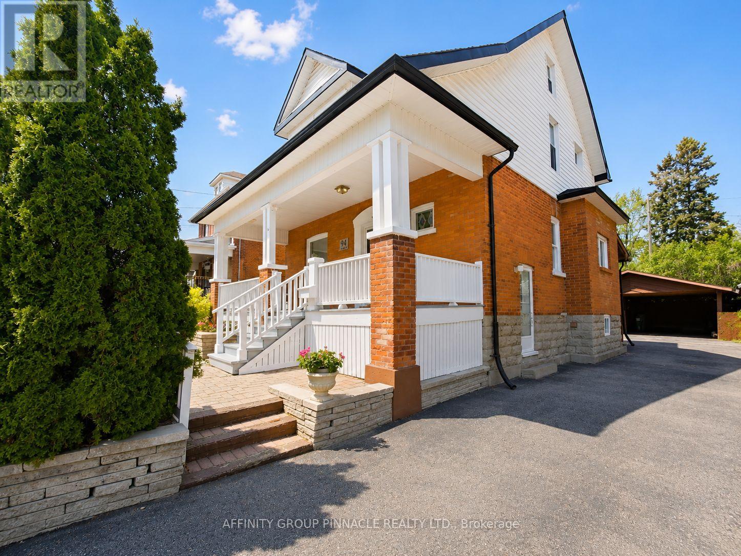94 Glenelg Street W, Kawartha Lakes (Lindsay), Ontario  K9V 2V9 - Photo 3 - X13149878
