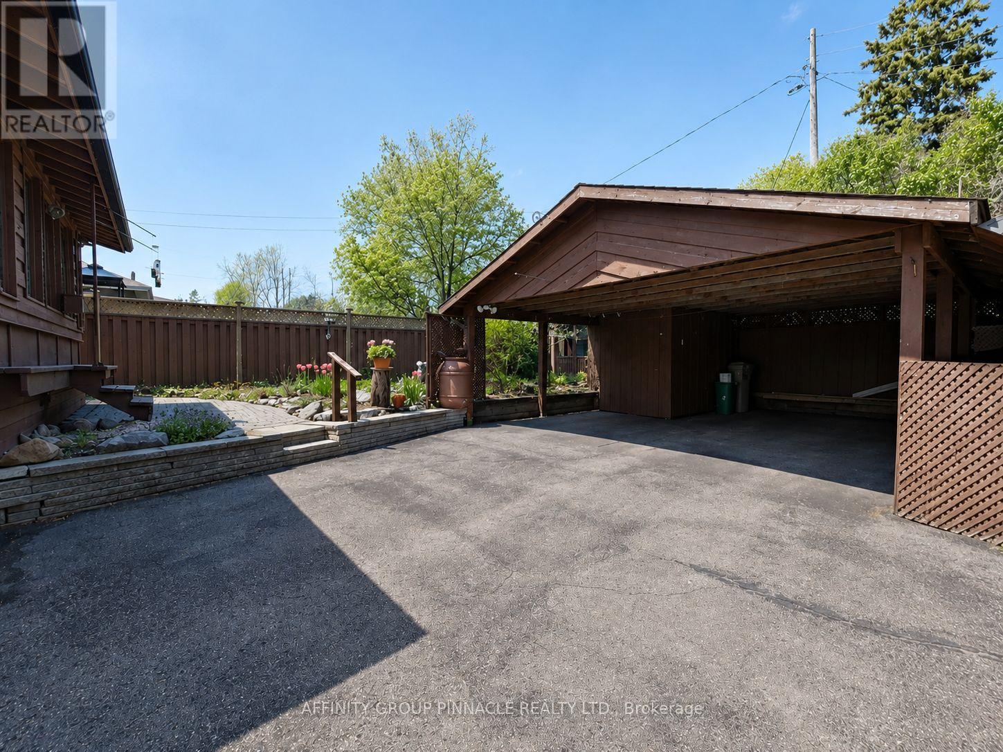 94 Glenelg Street W, Kawartha Lakes (Lindsay), Ontario  K9V 2V9 - Photo 38 - X13149878