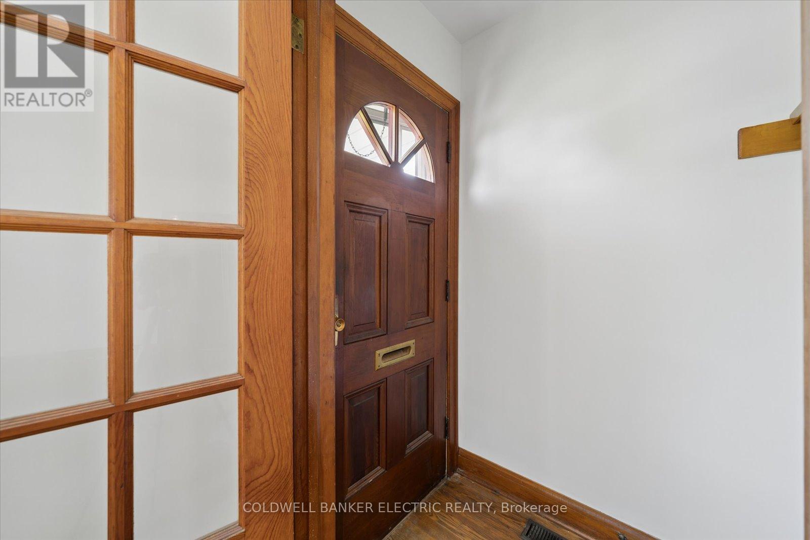 84 Ware Street, Peterborough (Town Ward 3), Ontario  K9J 2B7 - Photo 4 - X13150792