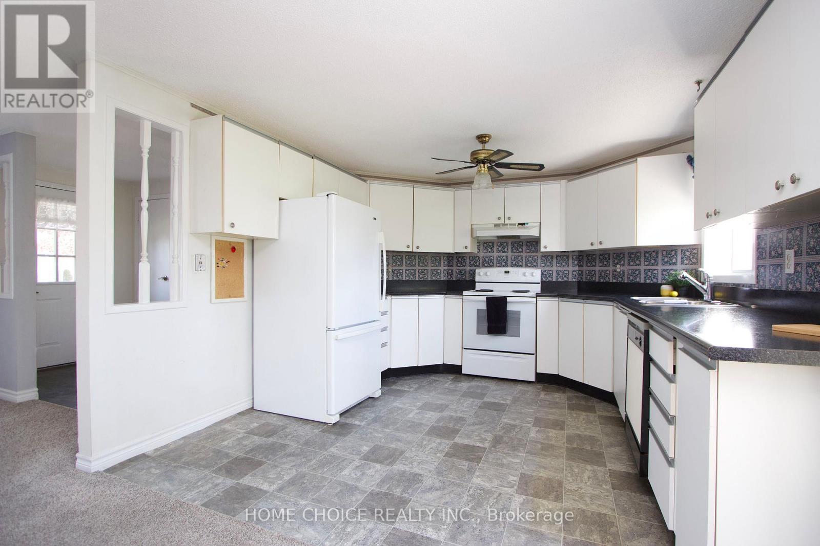 46 Fairway Drive, Clarington (Newcastle), Ontario  L1B 1B3 - Photo 11 - E13150842
