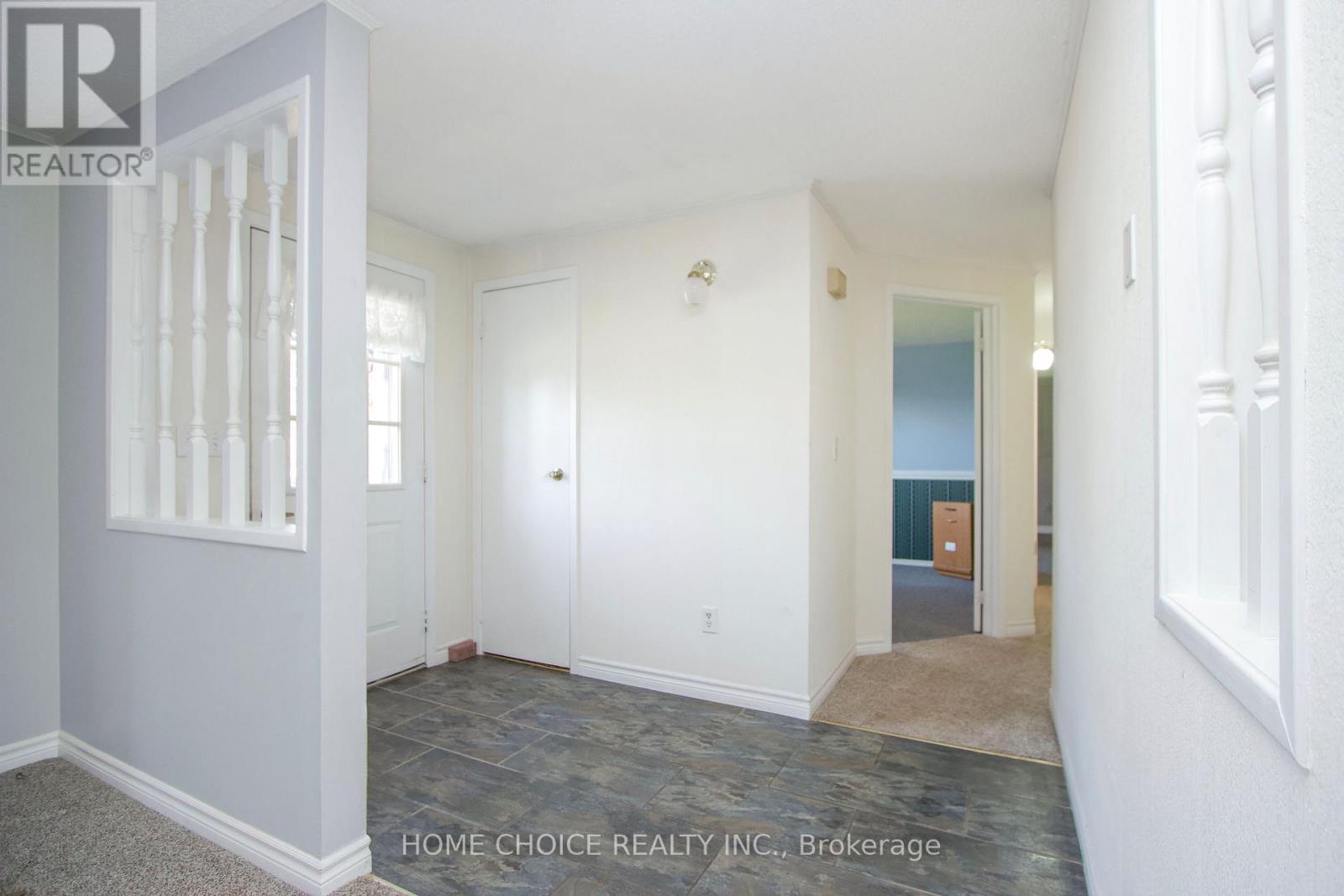 46 Fairway Drive, Clarington (Newcastle), Ontario  L1B 1B3 - Photo 4 - E13150842