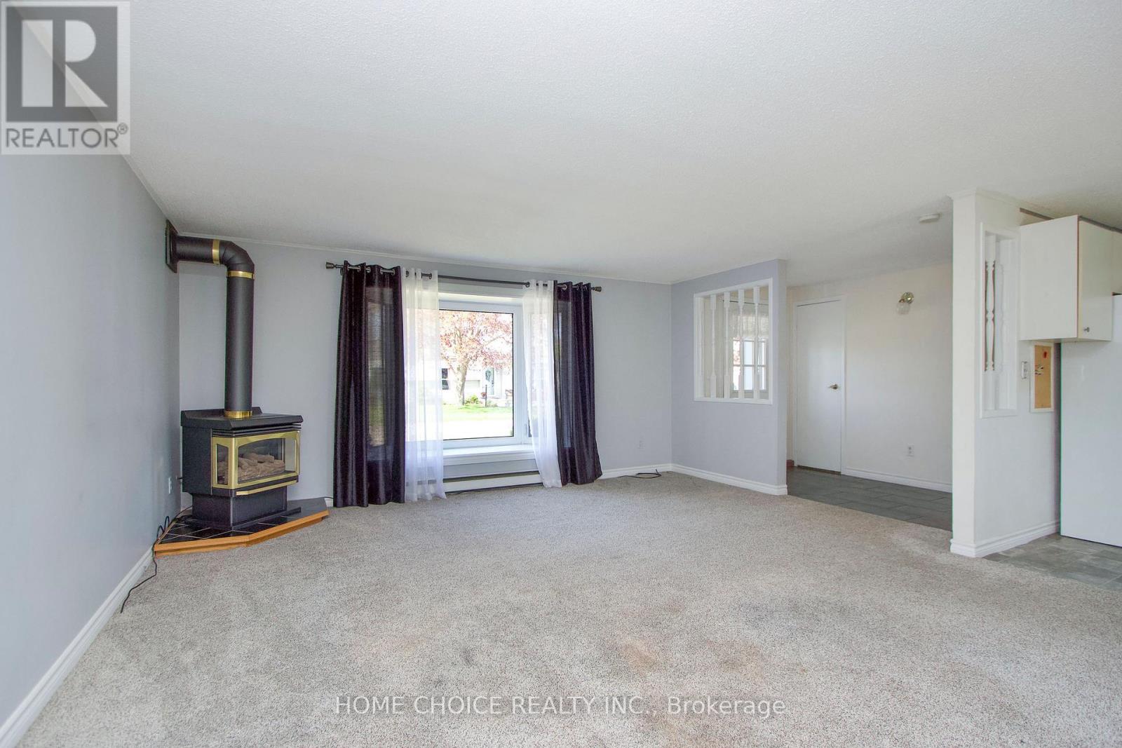 46 Fairway Drive, Clarington (Newcastle), Ontario  L1B 1B3 - Photo 7 - E13150842
