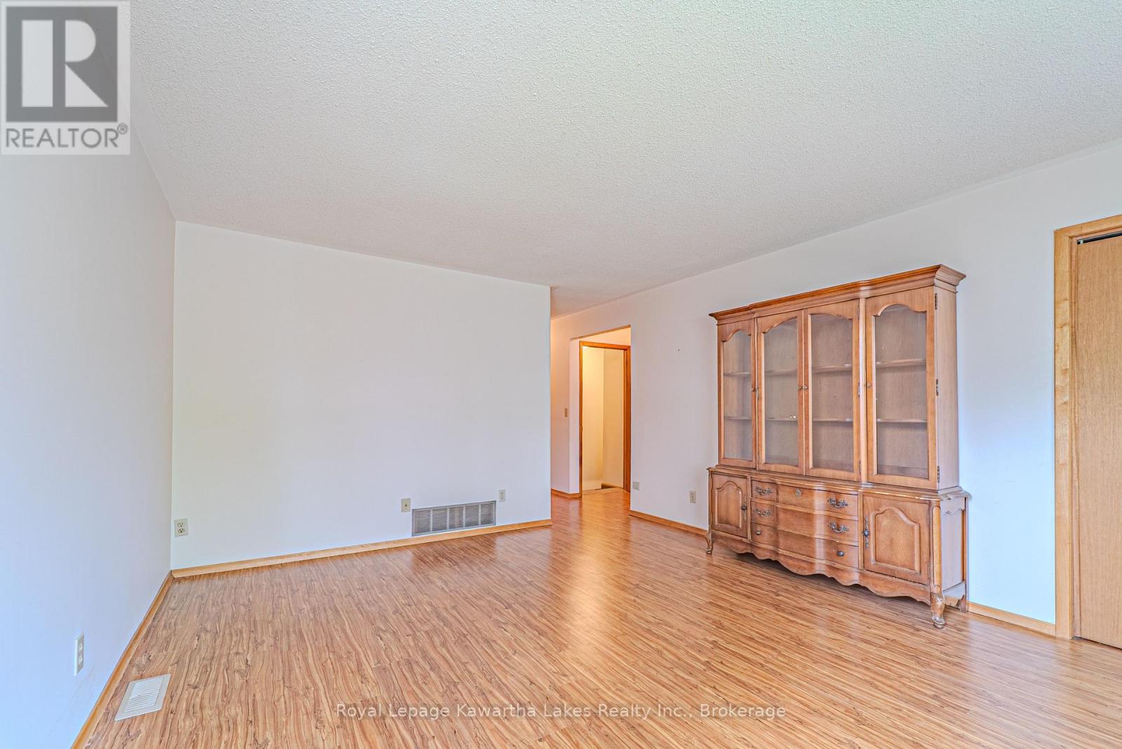 199 Mary Street W, Kawartha Lakes (Lindsay), Ontario  K9V 5N2 - Photo 9 - X13151252