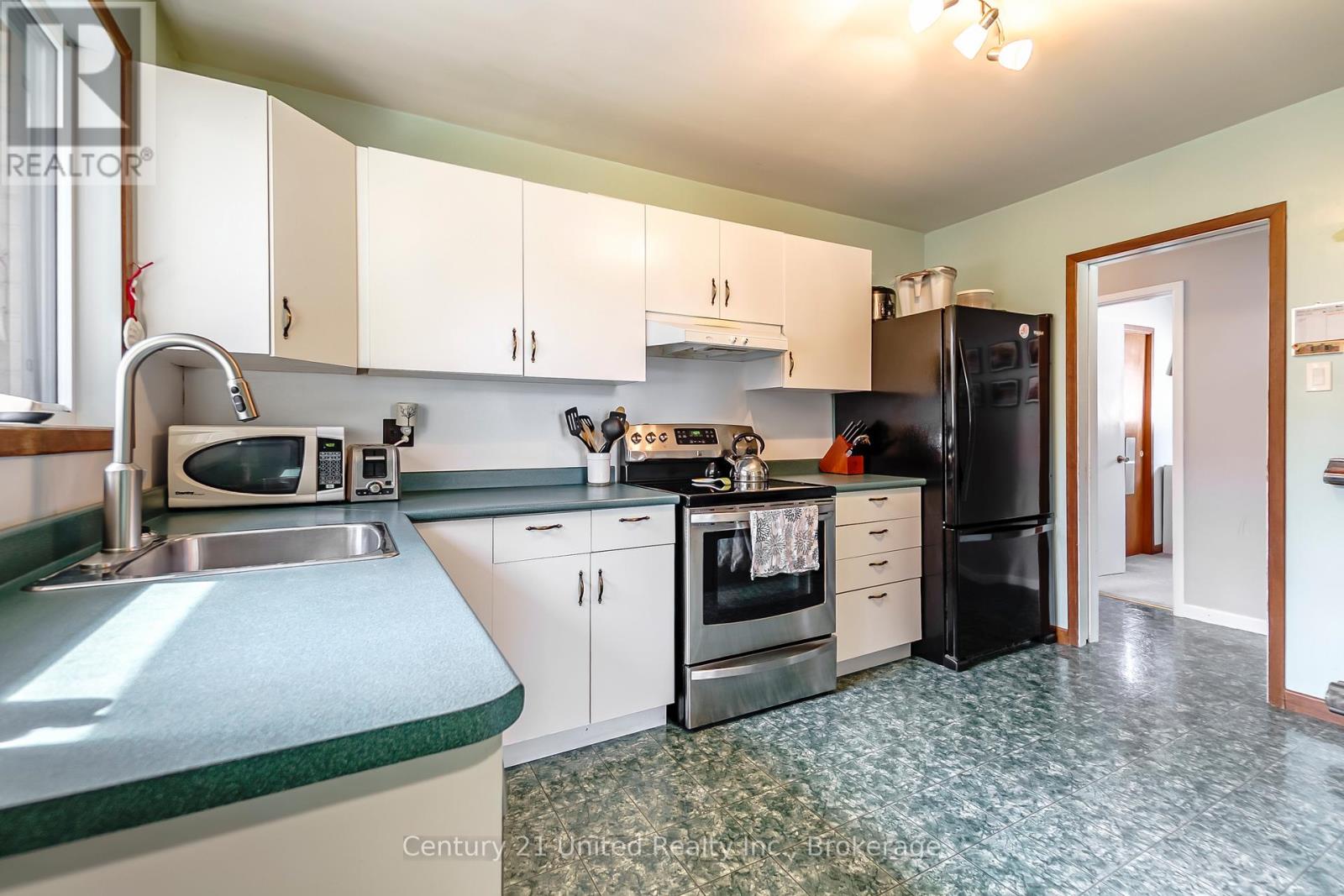 1201 Trentway Vista Street, Peterborough (Northcrest Ward 5), Ontario  K9H 6N7 - Photo 9 - X13151562