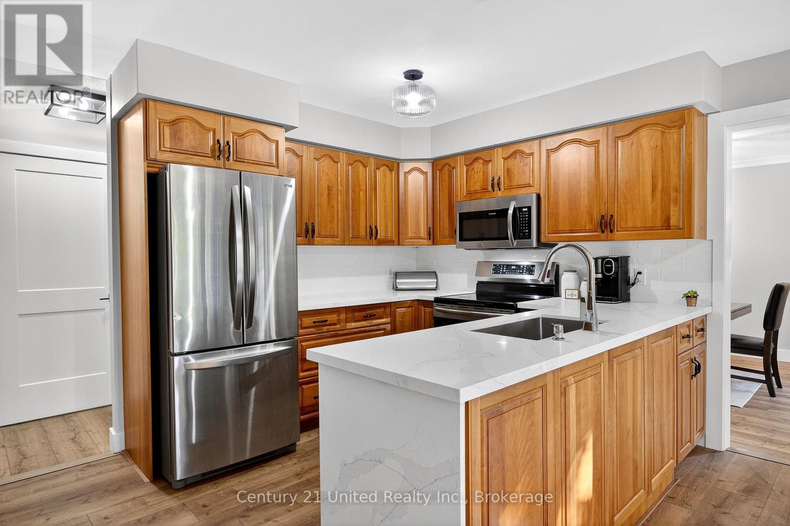 1309 Scollard Drive, Peterborough (Ashburnham Ward 4), Ontario  K9H 7K7 - Photo 3 - X13151766