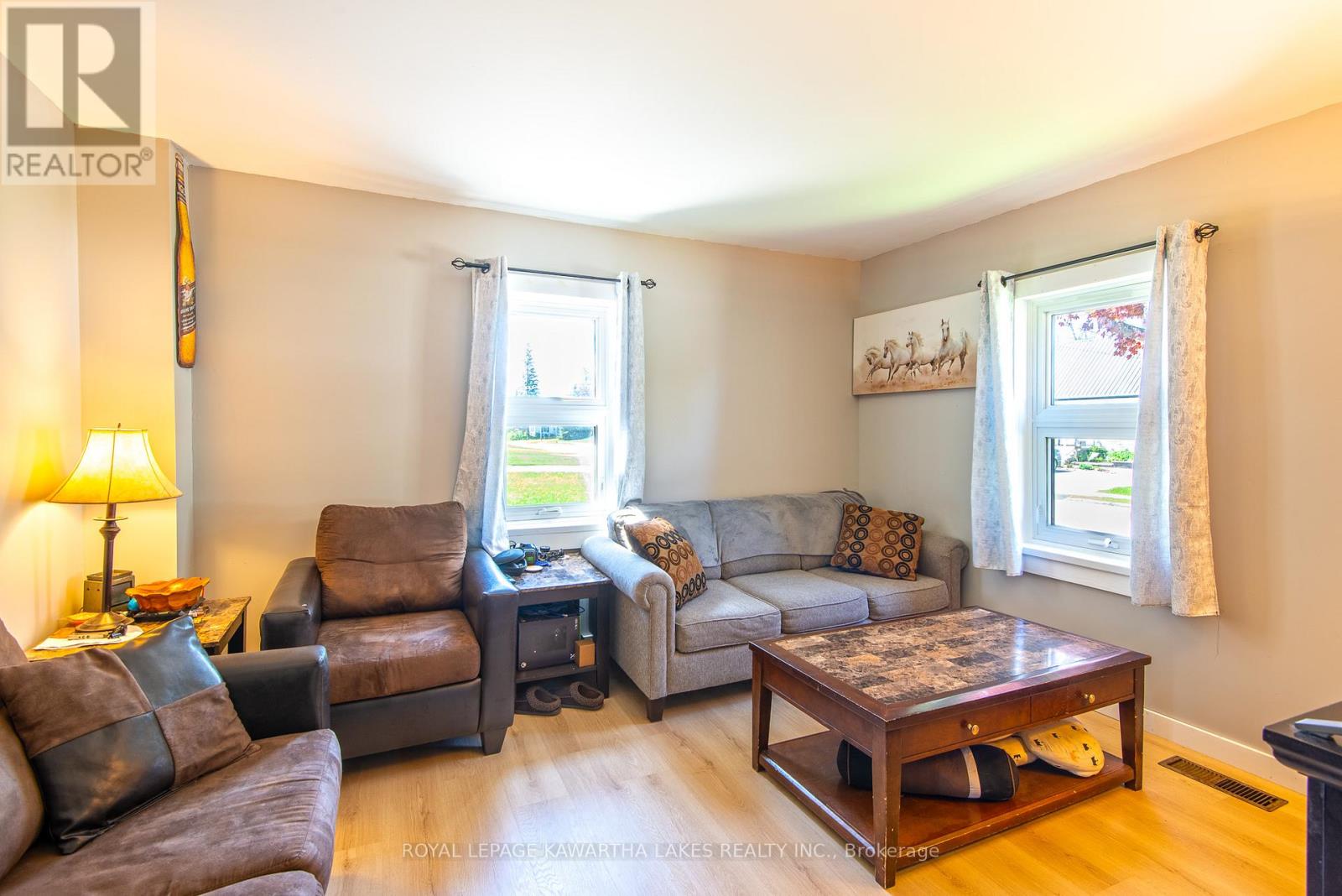 8 Wolfe Street, Kawartha Lakes (Lindsay), Ontario  K9V 2H9 - Photo 5 - X13153464