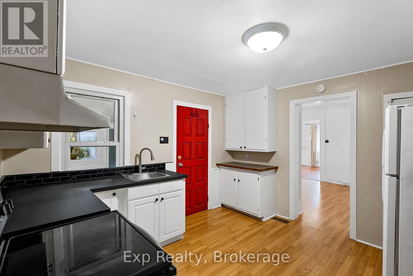 584 Maiden Lane, Peterborough (Town Ward 3), Ontario  K9H 3V2 - Photo 14 - X13154620