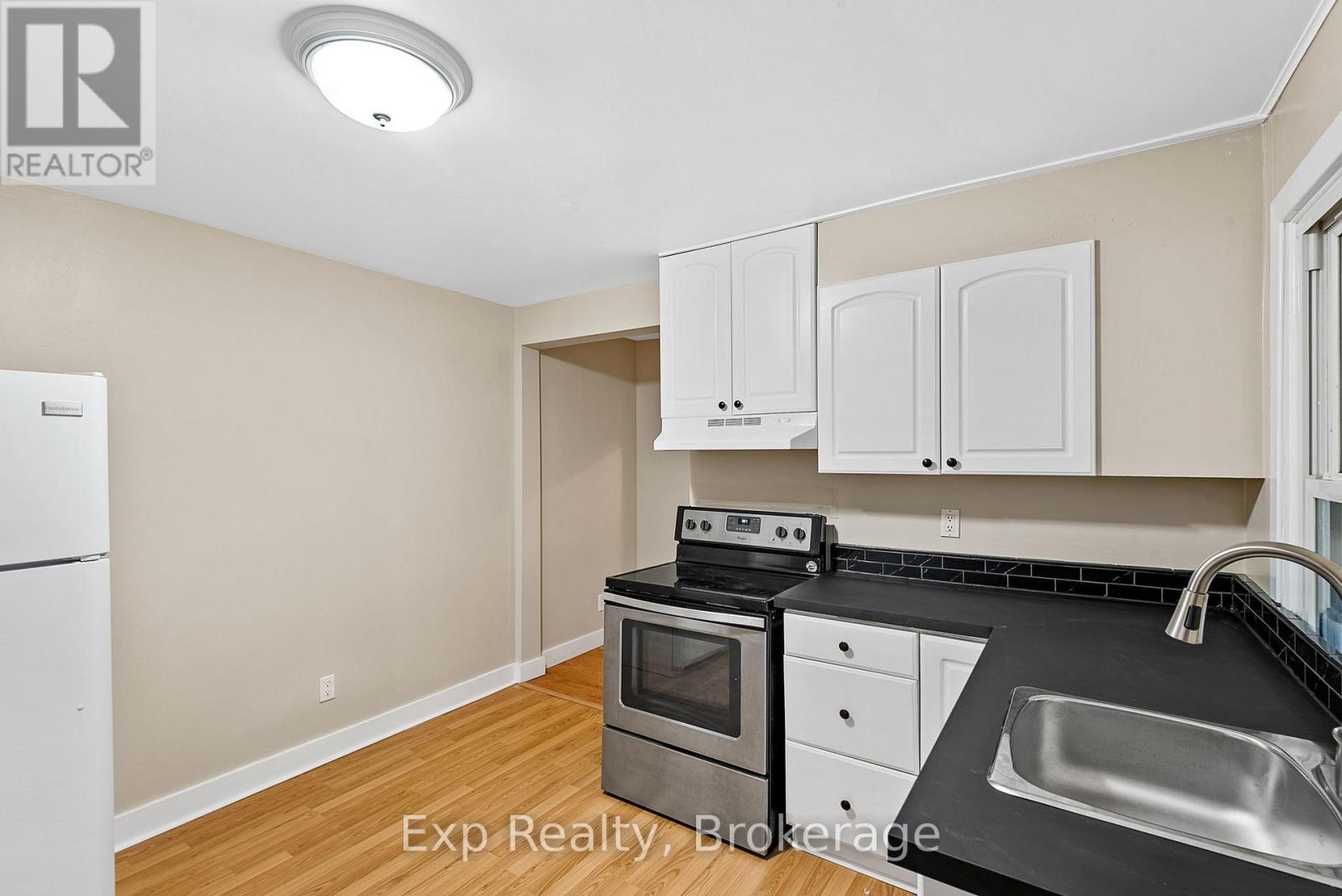 584 Maiden Lane, Peterborough (Town Ward 3), Ontario  K9H 3V2 - Photo 16 - X13154620
