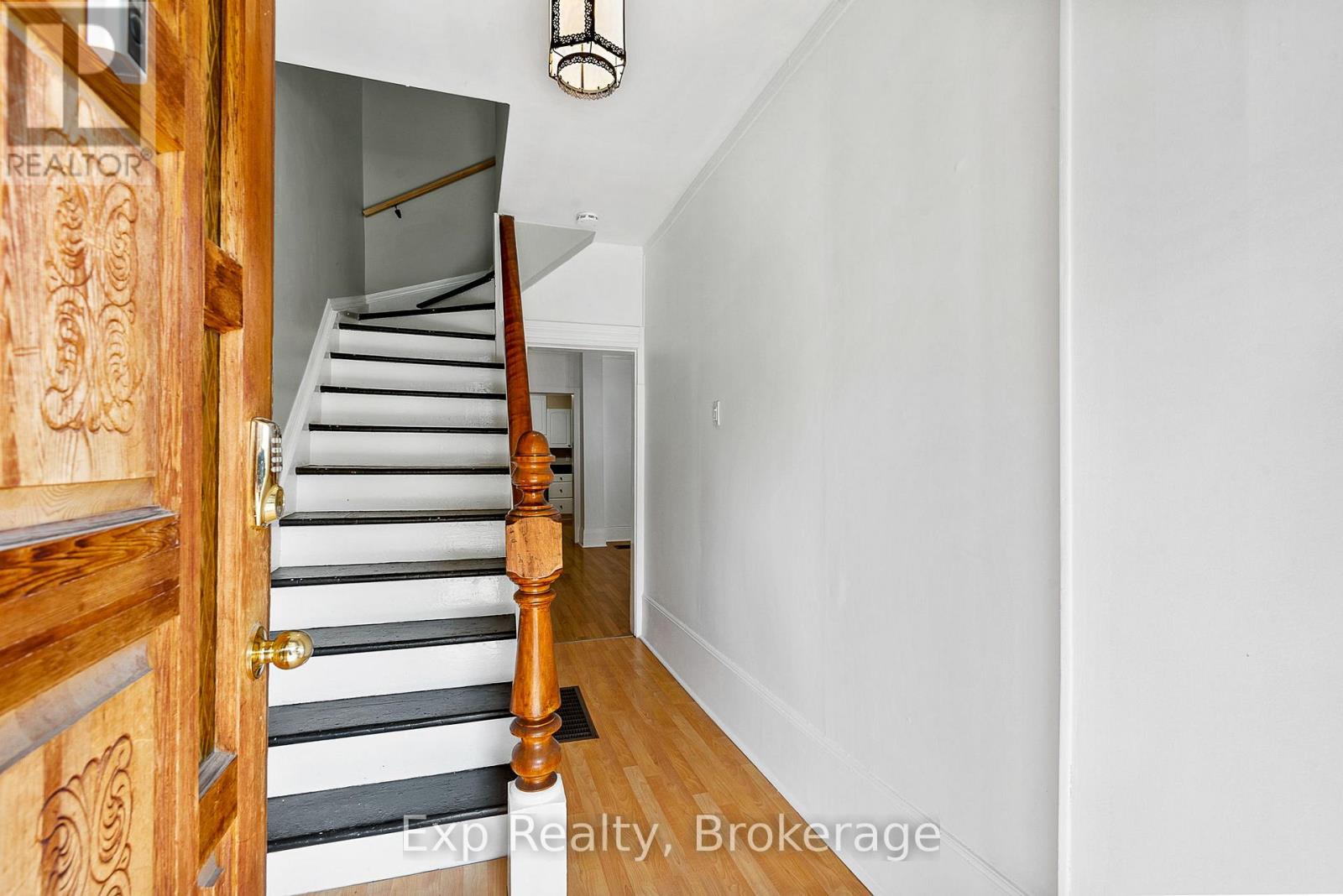584 Maiden Lane, Peterborough (Town Ward 3), Ontario  K9H 3V2 - Photo 5 - X13154620