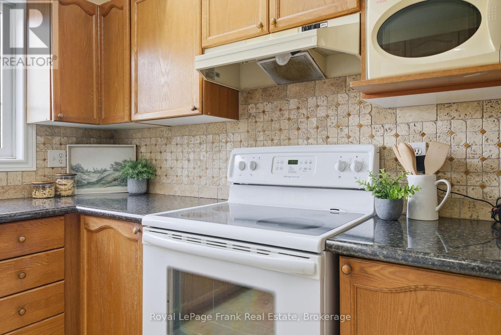 343 Mary Street W, Kawartha Lakes (Lindsay), Ontario  K9V 6J9 - Photo 14 - X13155478
