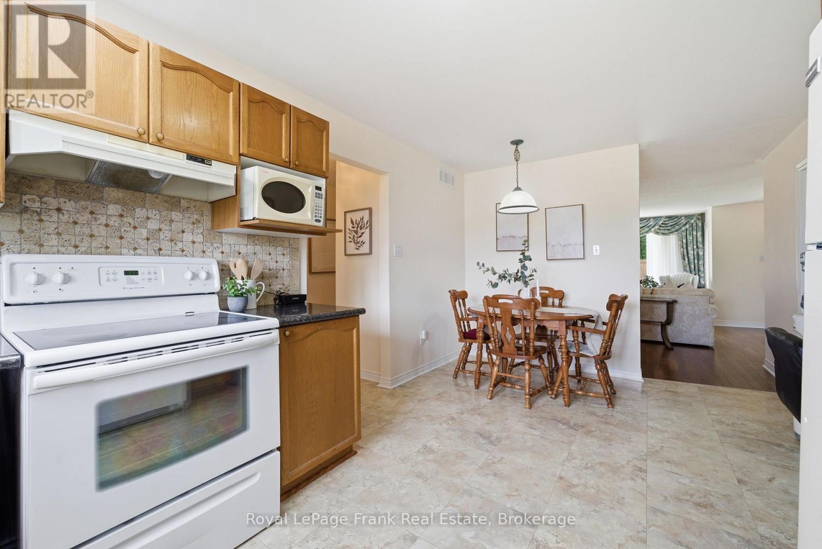 343 Mary Street W, Kawartha Lakes (Lindsay), Ontario  K9V 6J9 - Photo 16 - X13155478