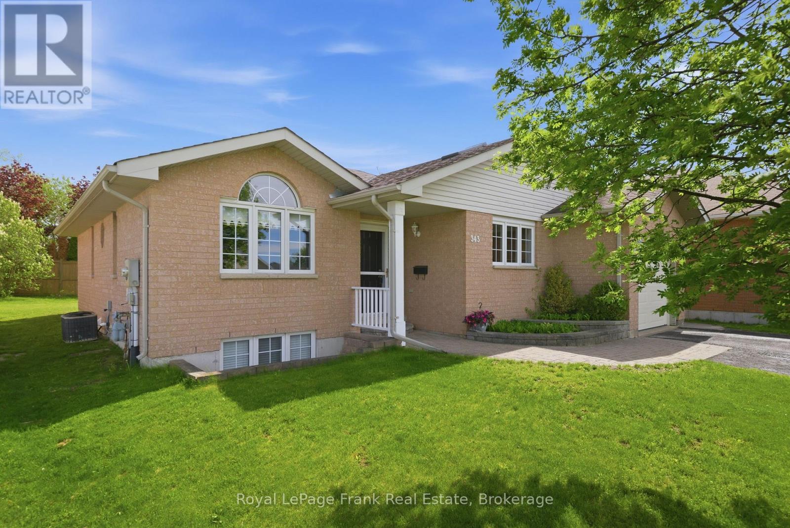 343 Mary Street W, Kawartha Lakes (Lindsay), Ontario  K9V 6J9 - Photo 3 - X13155478