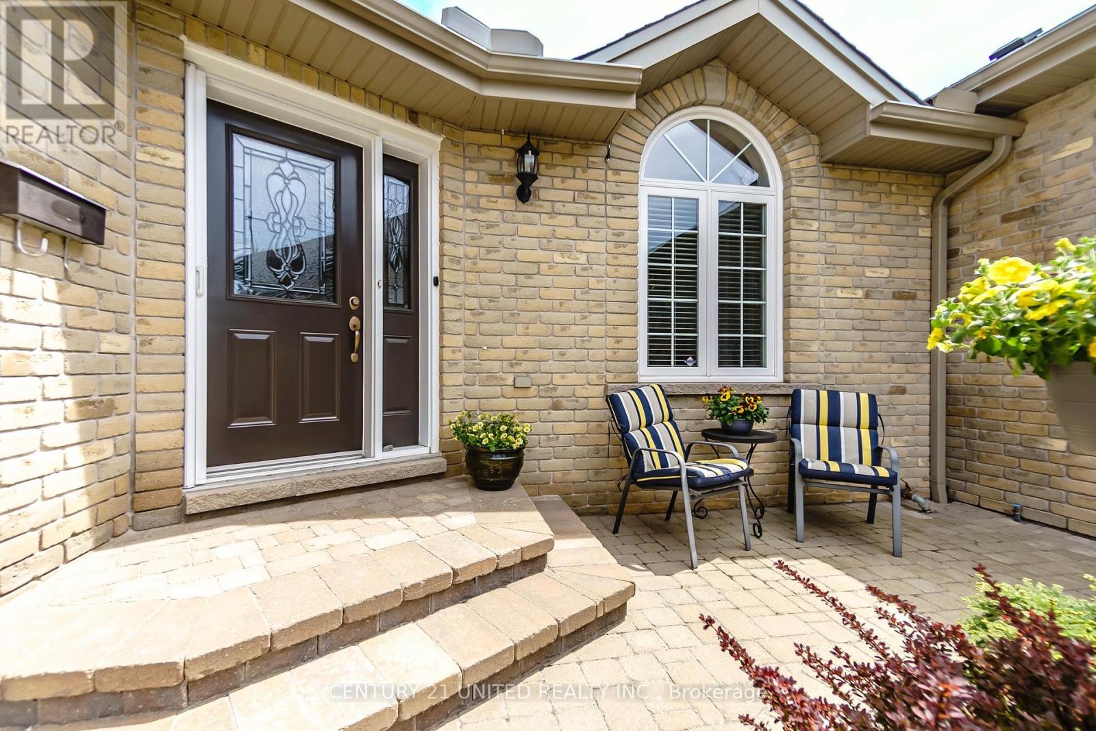 16 - 227 Carnegie Avenue, Peterborough (Northcrest Ward 5), Ontario  K9L 0B3 - Photo 2 - X13155516
