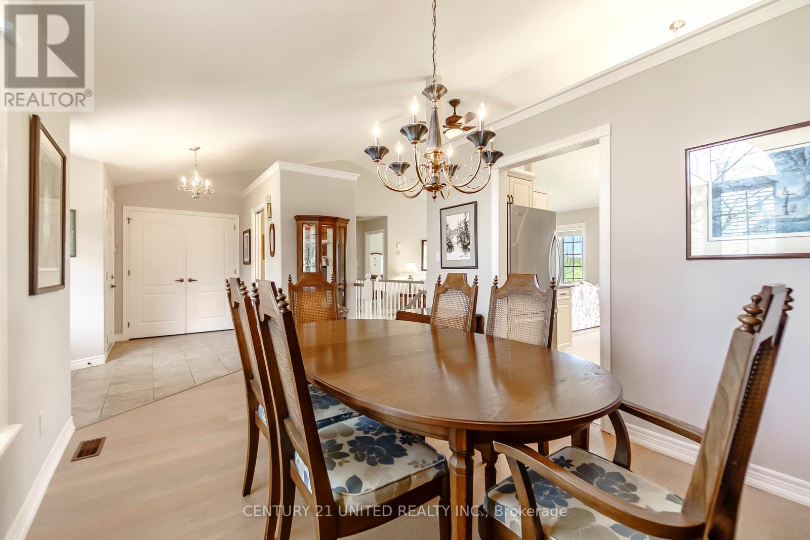 16 - 227 Carnegie Avenue, Peterborough (Northcrest Ward 5), Ontario  K9L 0B3 - Photo 4 - X13155516