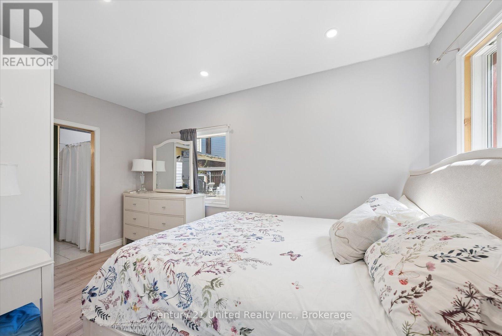 277 Greenlawn Avenue, Peterborough (Northcrest Ward 5), Ontario  K9H 5K7 - Photo 29 - X13156560