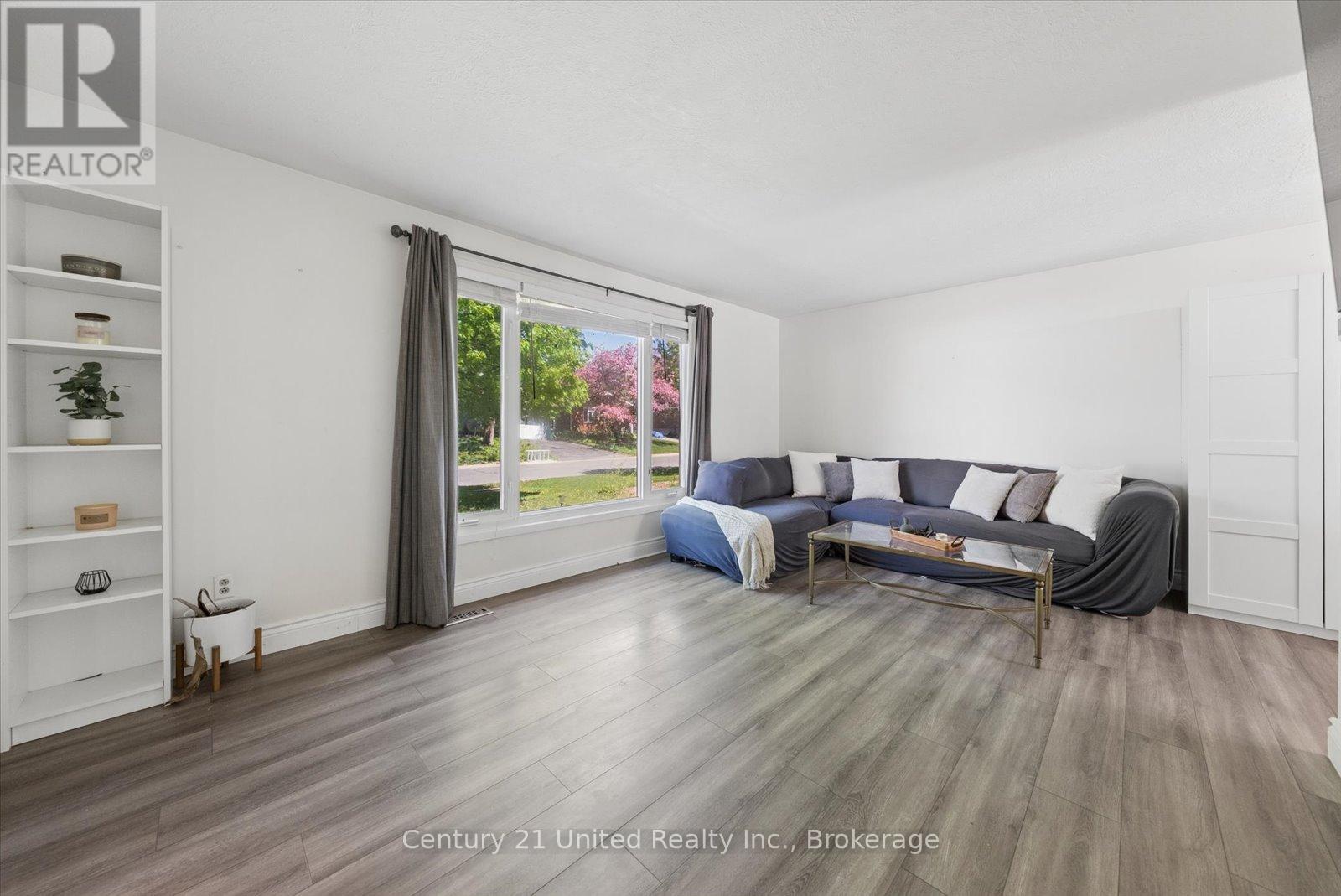 277 Greenlawn Avenue, Peterborough (Northcrest Ward 5), Ontario  K9H 5K7 - Photo 5 - X13156560