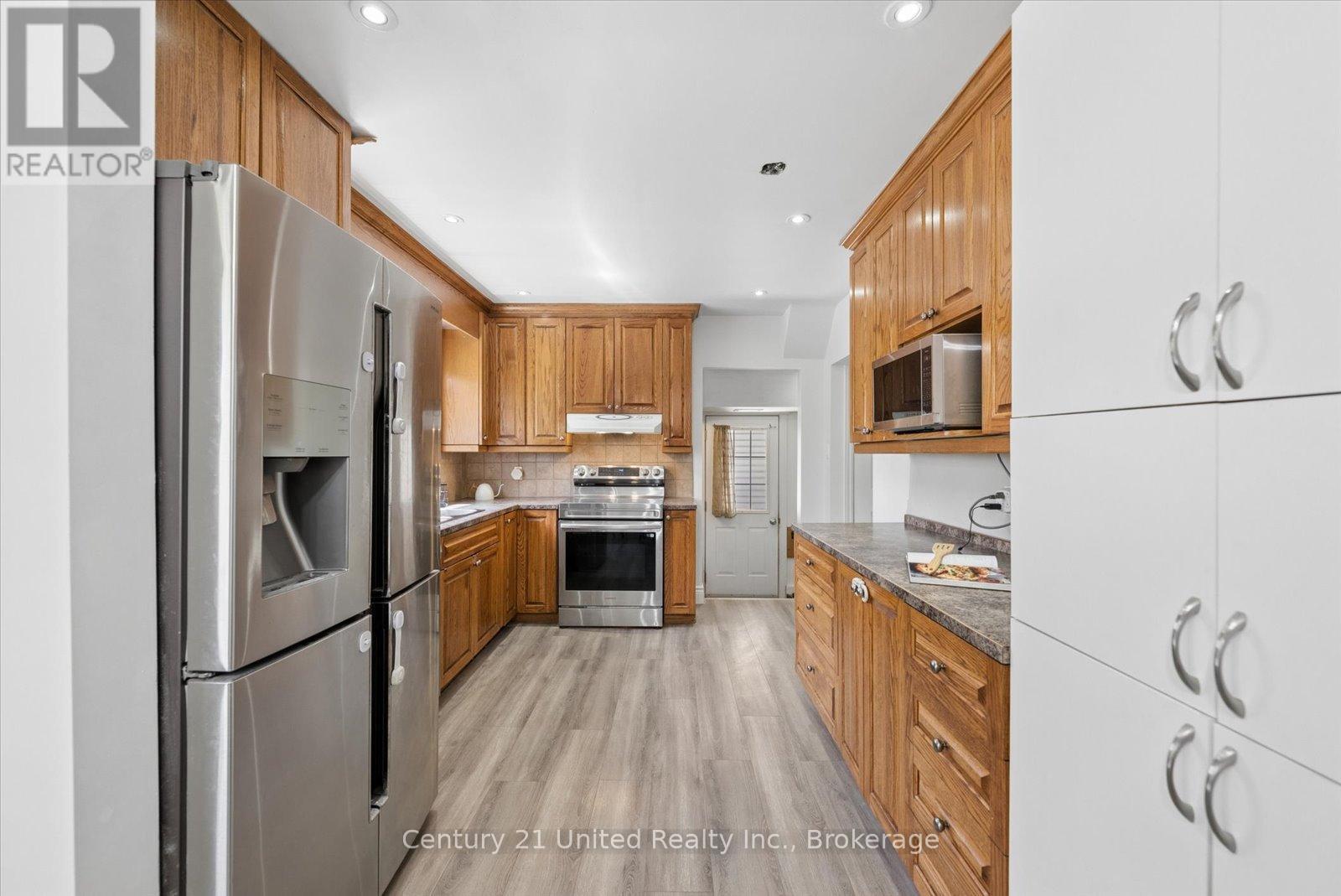 277 Greenlawn Avenue, Peterborough (Northcrest Ward 5), Ontario  K9H 5K7 - Photo 9 - X13156560