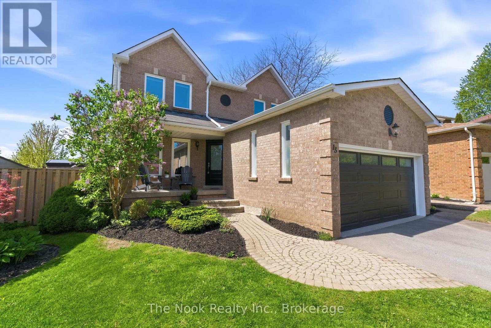 15 Stanford Crescent, Clarington (Newcastle), Ontario  L1B 1G1 - Photo 2 - E13156684