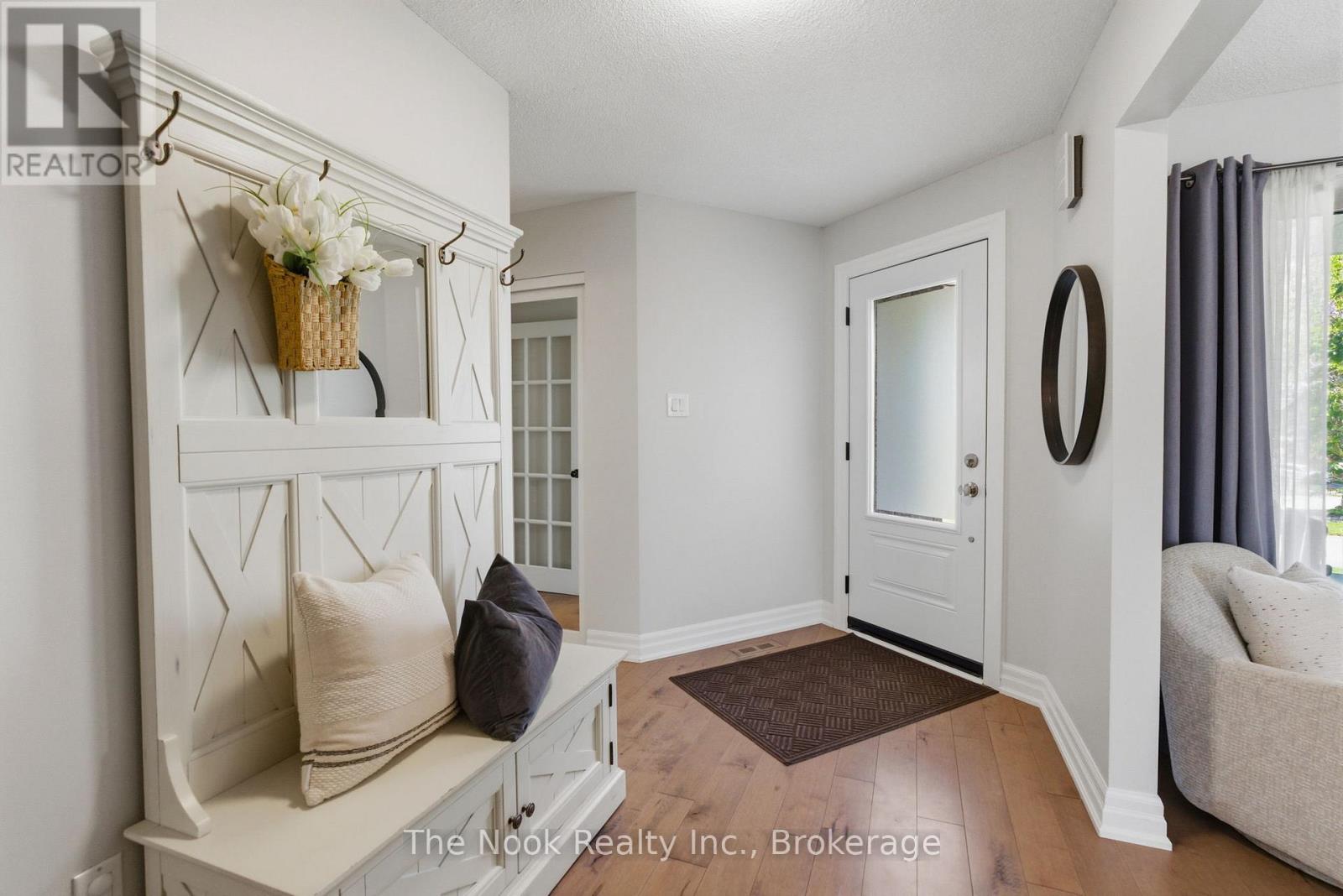 15 Stanford Crescent, Clarington (Newcastle), Ontario  L1B 1G1 - Photo 3 - E13156684