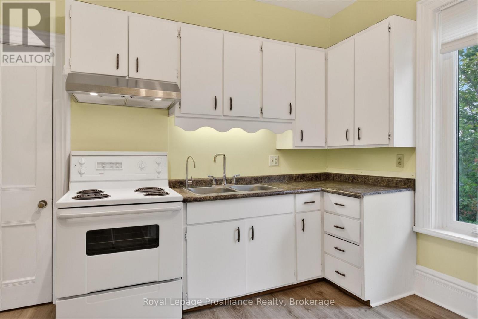 70 Wellington Street, Kawartha Lakes (Lindsay), Ontario  K9V 3N7 - Photo 8 - X13157134