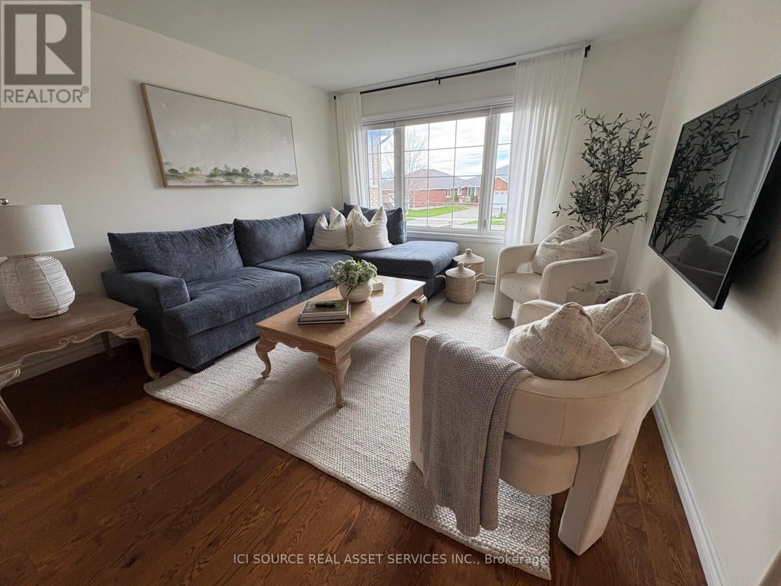 401 Bianco Crescent, Peterborough (Monaghan Ward 2), Ontario  K9K 0A3 - Photo 4 - X13157236