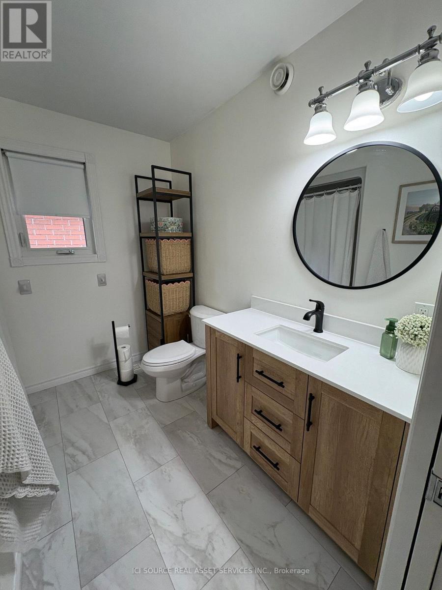 401 Bianco Crescent, Peterborough (Monaghan Ward 2), Ontario  K9K 0A3 - Photo 8 - X13157236
