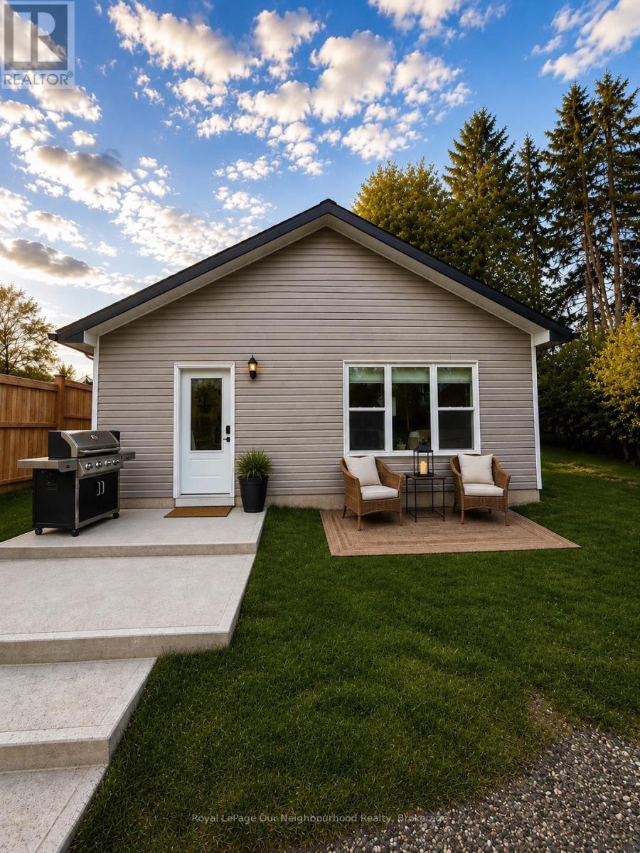 3 - 1287 CARTIER BOULEVARD N, peterborough (northcrest ward 5), Ontario