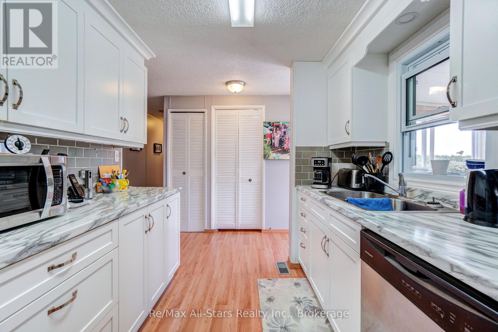 6 Vista Drive, Kawartha Lakes (Lindsay), Ontario  K9V 4R1 - Photo 12 - X13157896