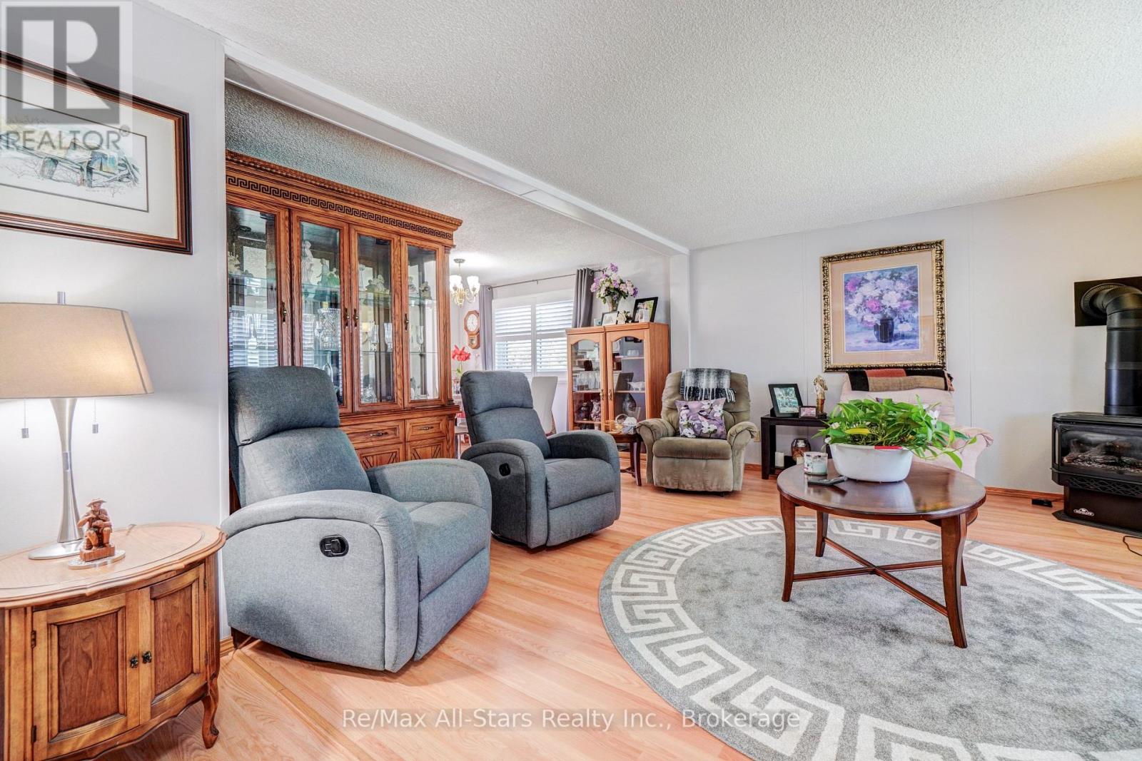 6 Vista Drive, Kawartha Lakes (Lindsay), Ontario  K9V 4R1 - Photo 6 - X13157896