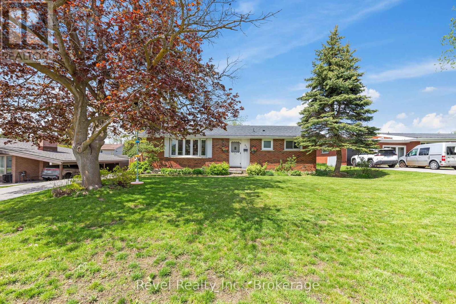 42 Kawartha Drive, Kawartha Lakes (Lindsay), Ontario  K9V 1A5 - Photo 4 - X13158088