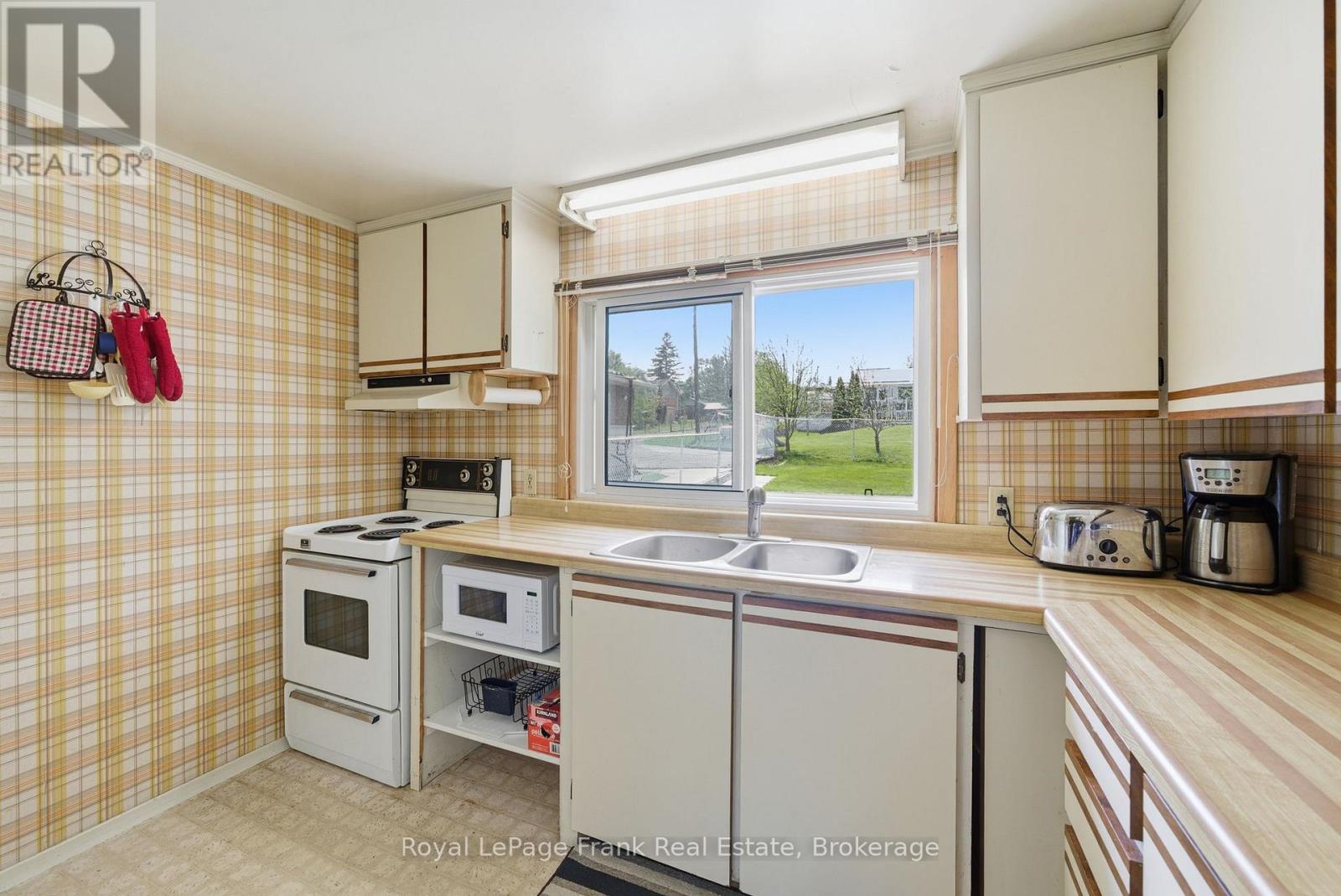54 Butternut Drive, Kawartha Lakes (Fenelon), Ontario  K9V 4R1 - Photo 10 - X13158434