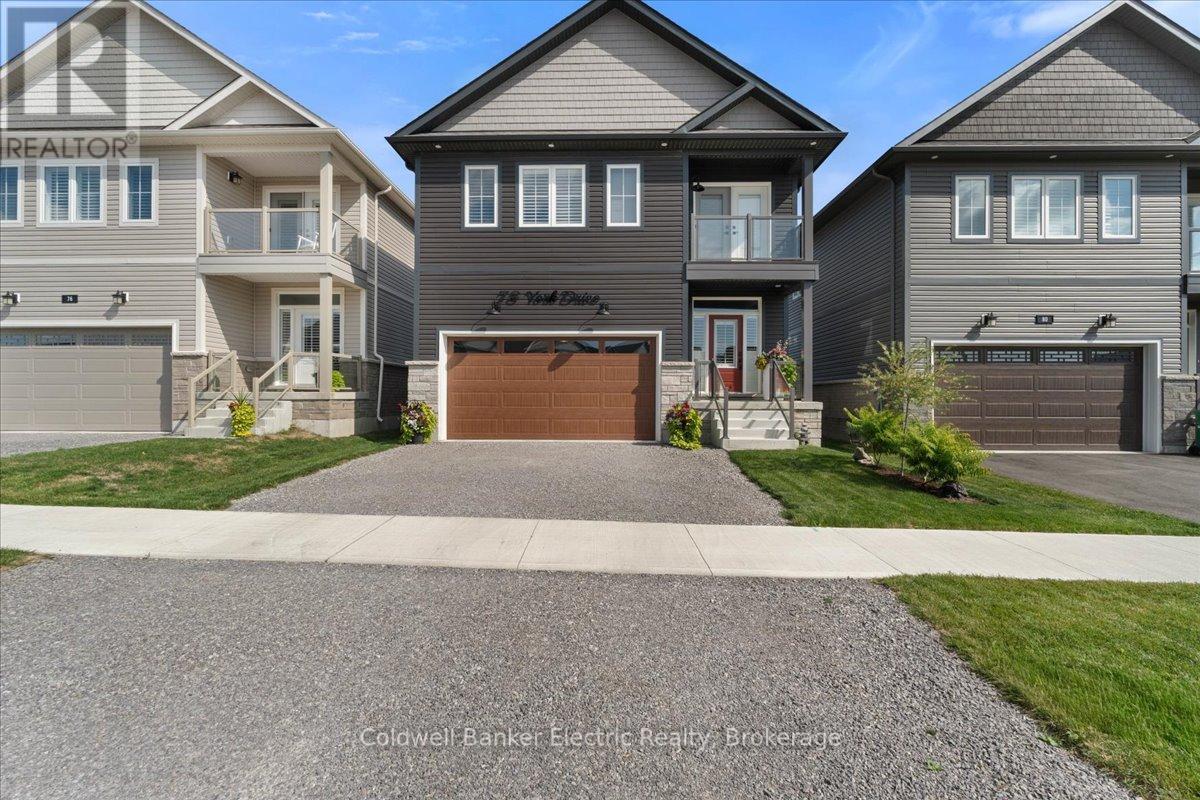 78 York Drive, Peterborough (Monaghan Ward 2), Ontario  K9K 0H7 - Photo 2 - X13160092