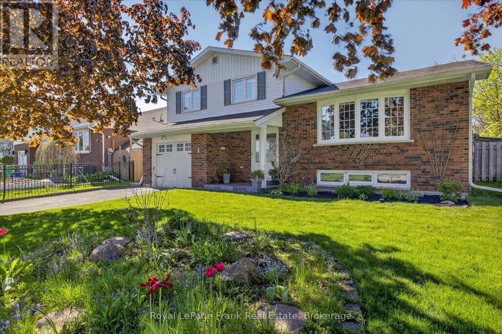 4 BAYLEAF COURT, peterborough (monaghan ward 2), Ontario