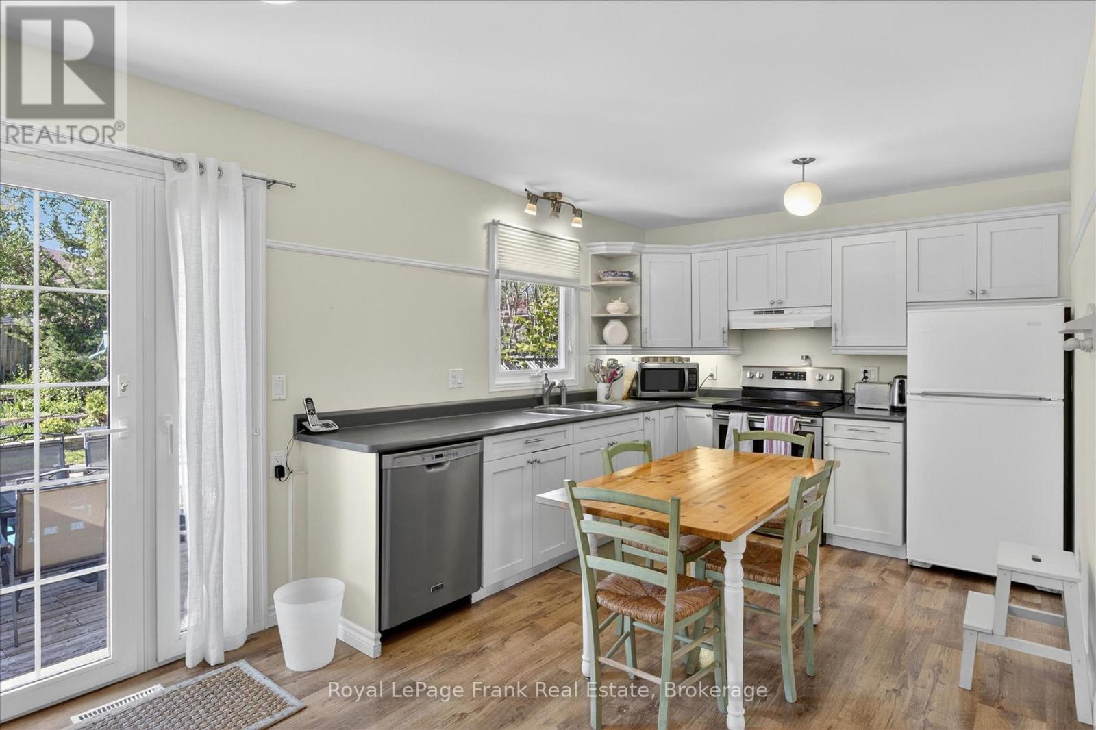 4 Bayleaf Court, Peterborough (Monaghan Ward 2), Ontario  K9K 1A3 - Photo 11 - X13162108
