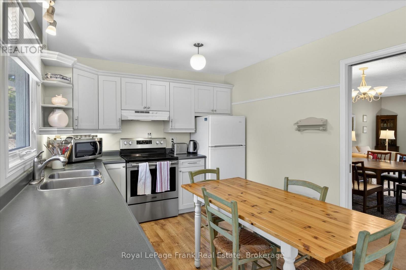4 Bayleaf Court, Peterborough (Monaghan Ward 2), Ontario  K9K 1A3 - Photo 13 - X13162108