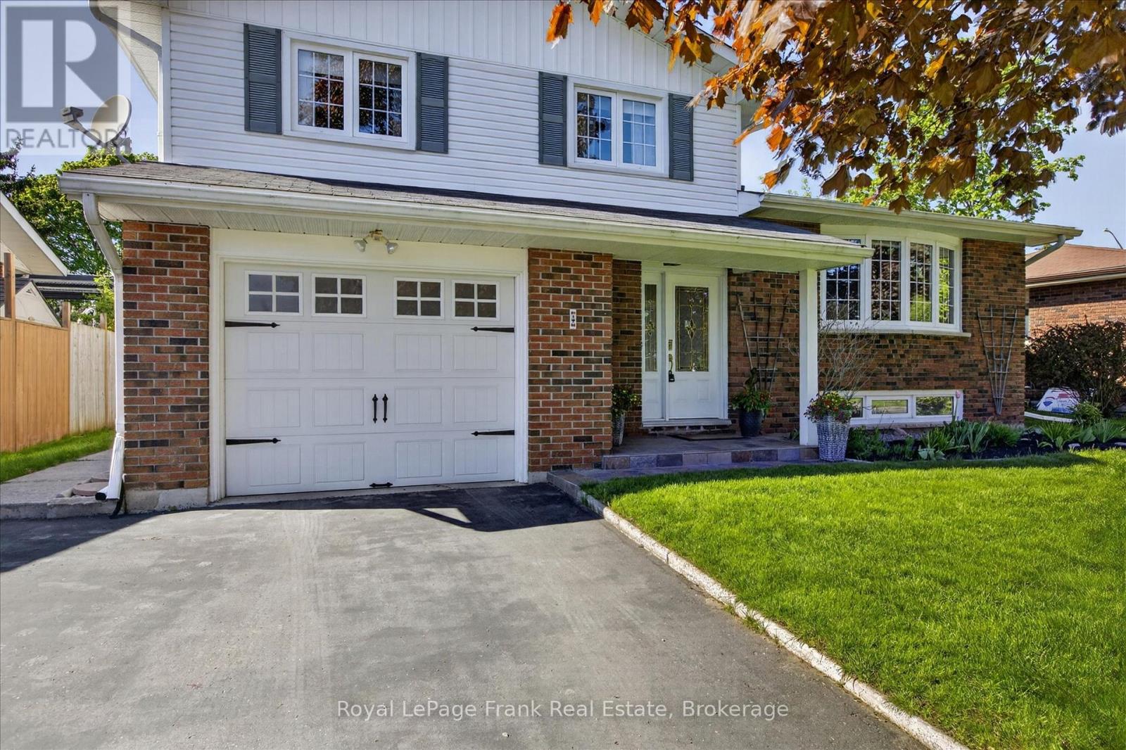 4 Bayleaf Court, Peterborough (Monaghan Ward 2), Ontario  K9K 1A3 - Photo 3 - X13162108
