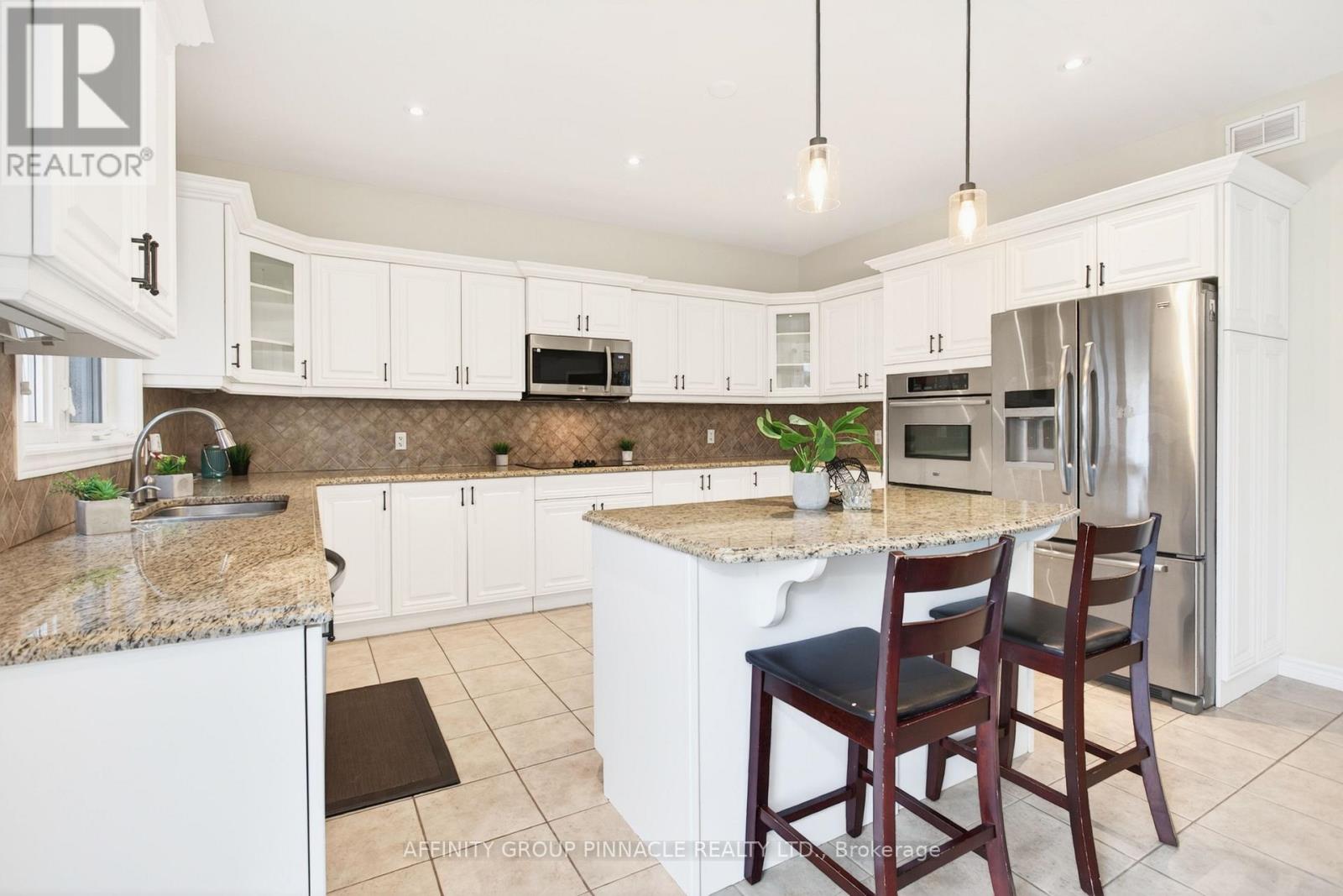 31 Ellis Crescent, Kawartha Lakes (Lindsay), Ontario  K9V 0A5 - Photo 12 - X13163928