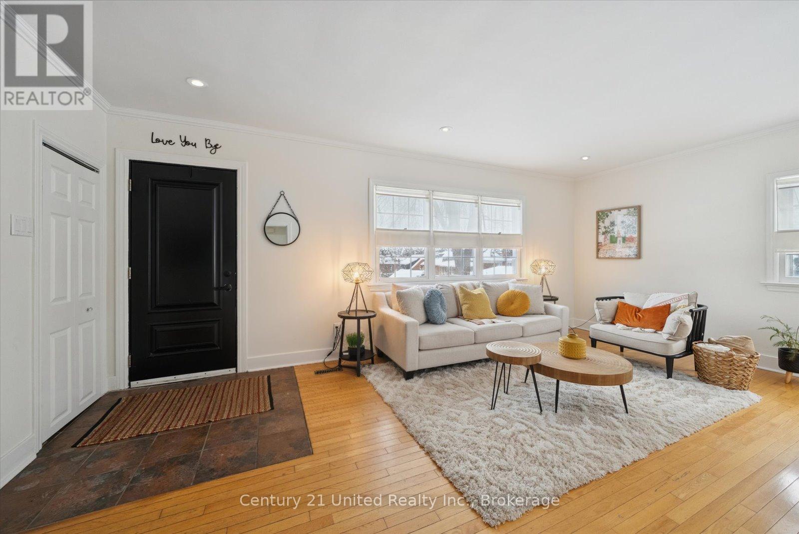 375 Albertus Avenue, Peterborough (Town Ward 3), Ontario  K9J 5Z7 - Photo 3 - X13164130