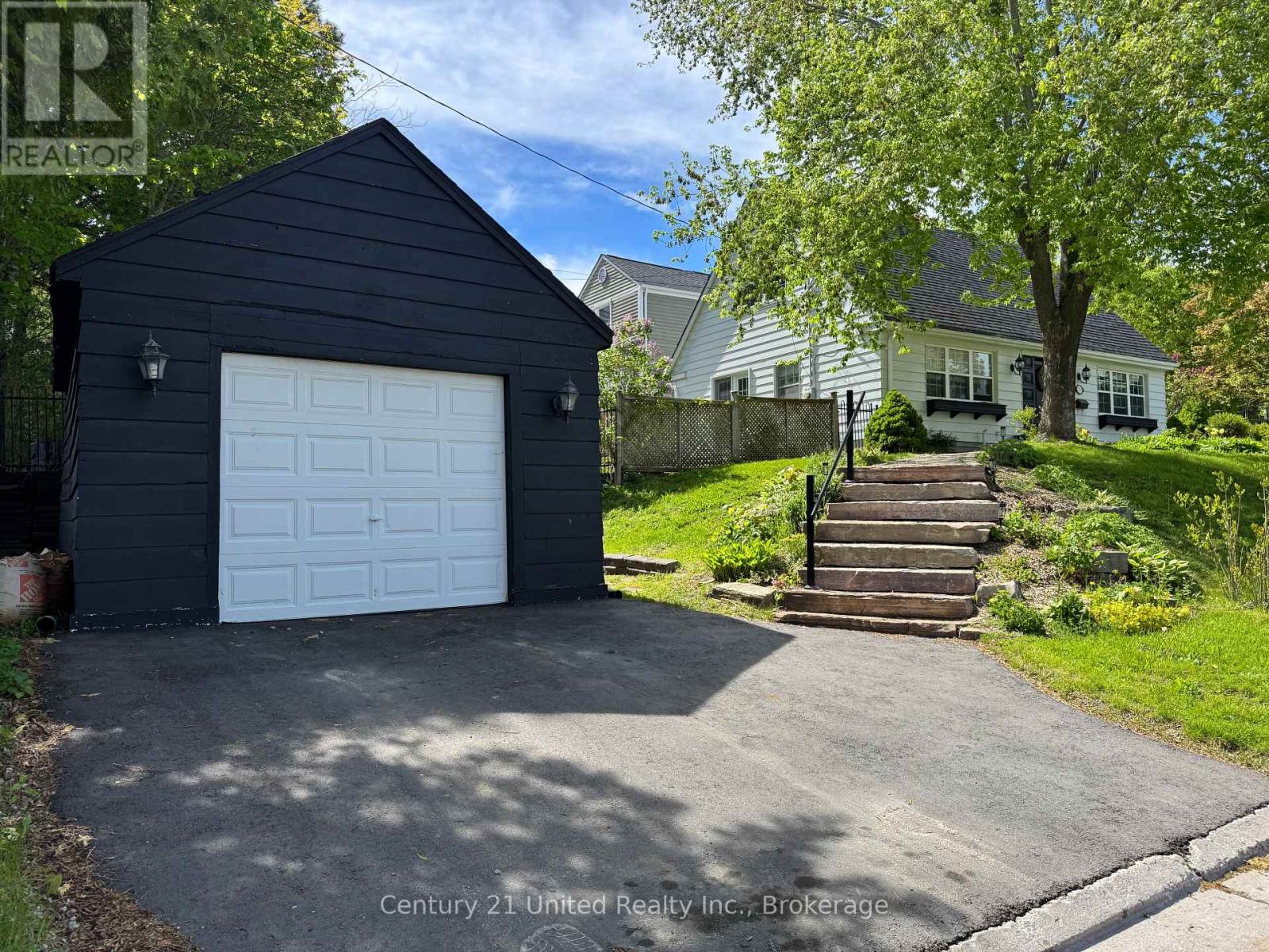 375 Albertus Avenue, Peterborough (Town Ward 3), Ontario  K9J 5Z7 - Photo 34 - X13164130