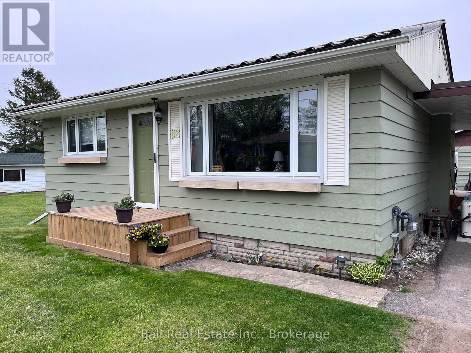 98 George Street E, Havelock-Belmont-Methuen (Havelock), Ontario  K0L 1Z0 - Photo 2 - X13166398