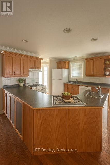 680 Trailview Drive, Peterborough (Ashburnham Ward 4), Ontario  K9J 8P1 - Photo 3 - X13167304