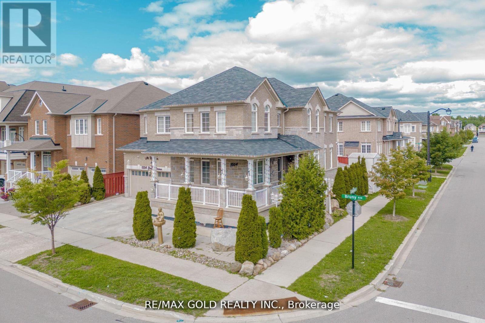 1554 Bruny Avenue, Pickering (Duffin Heights), Ontario  L0A 1G0 - Photo 2 - E13167500