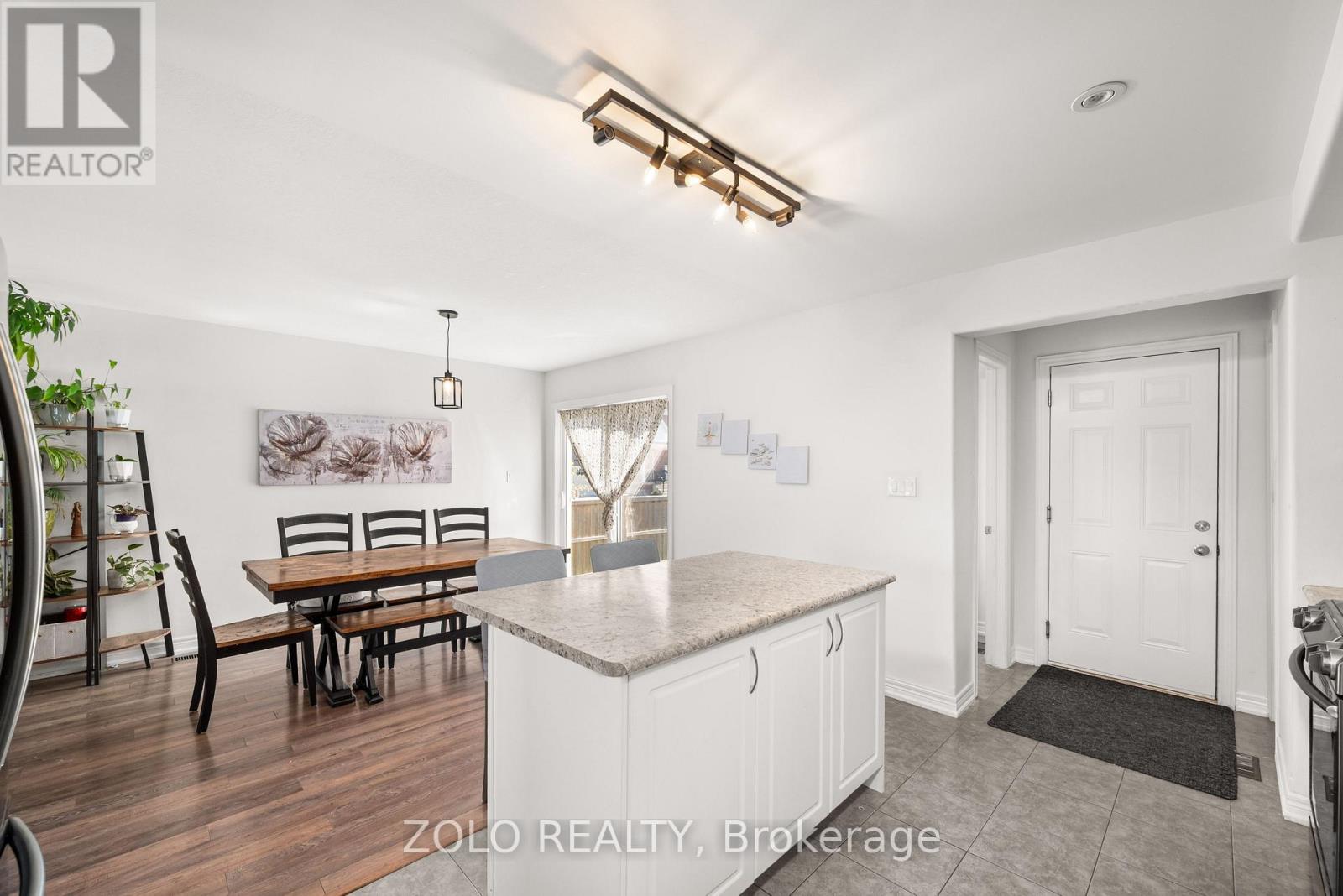 227 Rowberry Boulevard, Peterborough (Northcrest Ward 5), Ontario  K9H 0H9 - Photo 12 - X13167804