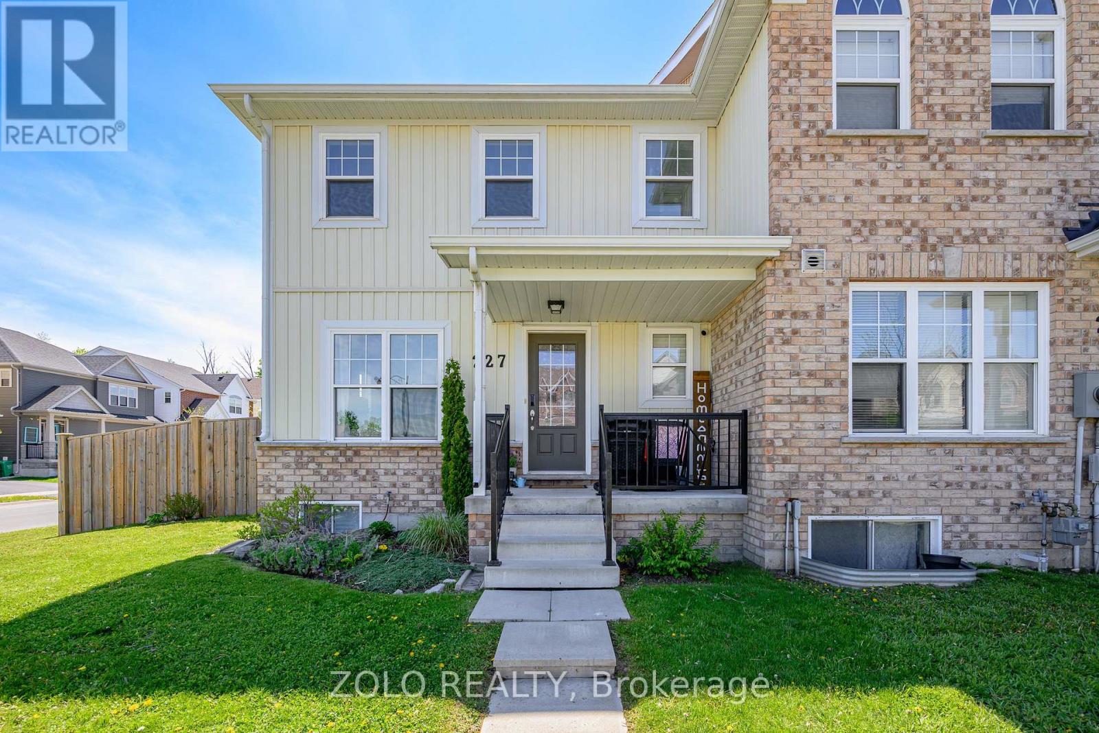 227 Rowberry Boulevard, Peterborough (Northcrest Ward 5), Ontario  K9H 0H9 - Photo 2 - X13167804