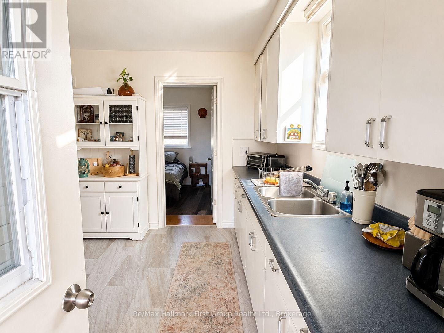 Main - 509 Parnell Street, Peterborough (Town Ward 3), Ontario  K9J 4J3 - Photo 5 - X13168050