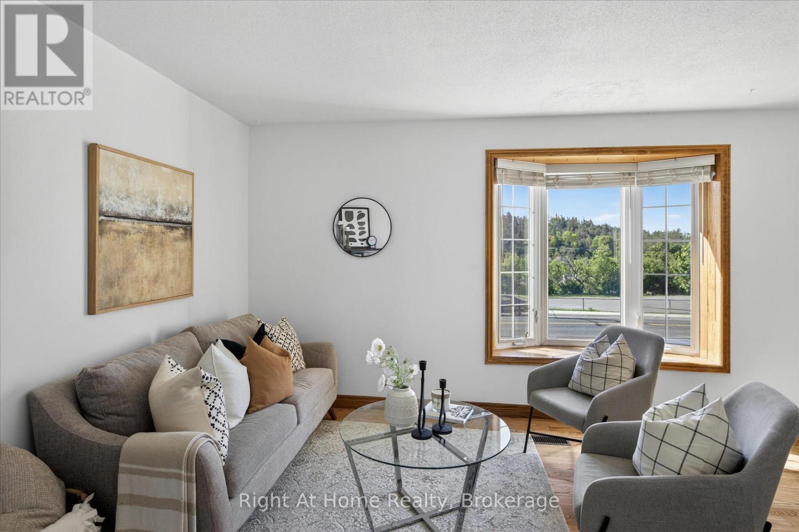 278 Mcfarlane Street, Peterborough (Ashburnham Ward 4), Ontario  K9H 1K4 - Photo 4 - X13168500