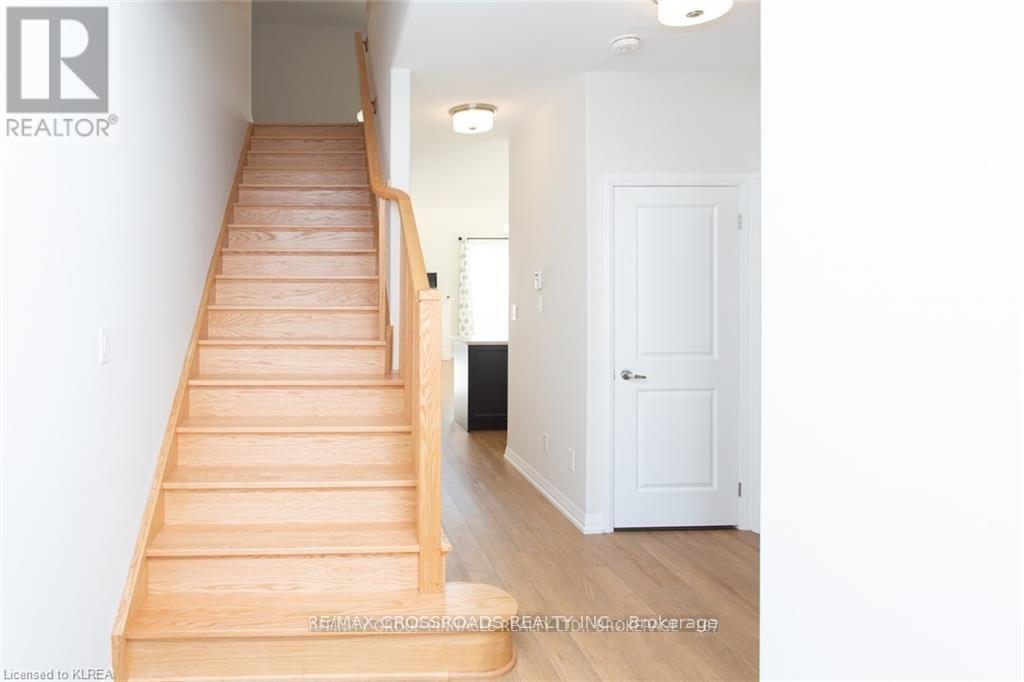 535 Macintosh Grove, Peterborough (Northcrest Ward 5), Ontario  K9H 0K1 - Photo 5 - X13168610