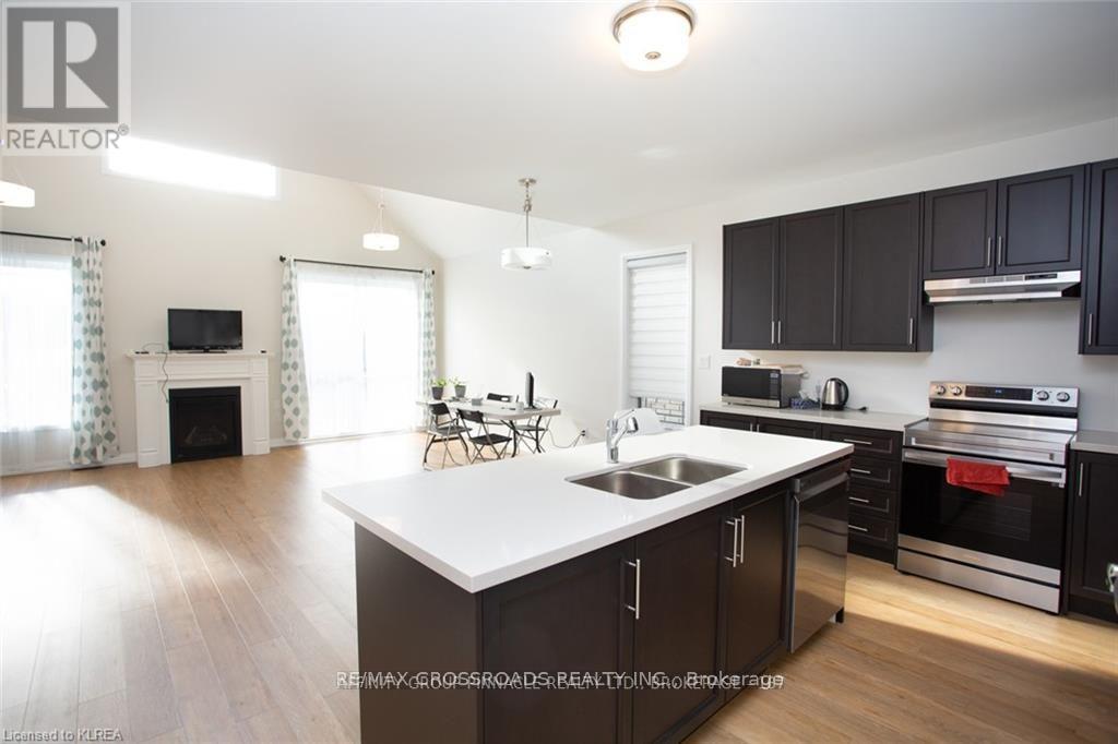 535 Macintosh Grove, Peterborough (Northcrest Ward 5), Ontario  K9H 0K1 - Photo 8 - X13168610